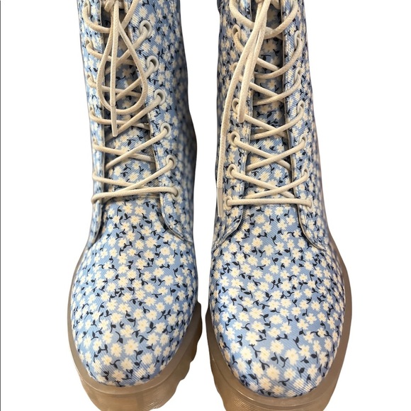 NIB Mazzy Boots by Dirty Laundry LAST PAIR - Picture 1 of 6